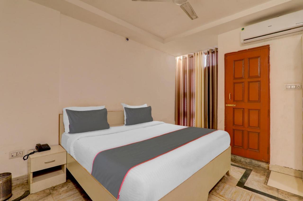 Collection O Premier Near Hazratganj Lucknow Exterior foto