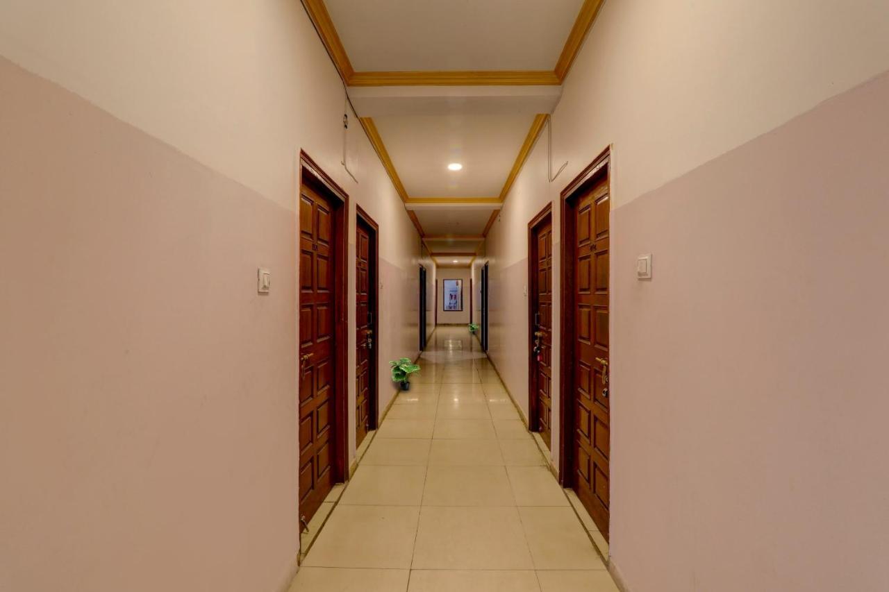 Collection O Premier Near Hazratganj Lucknow Exterior foto