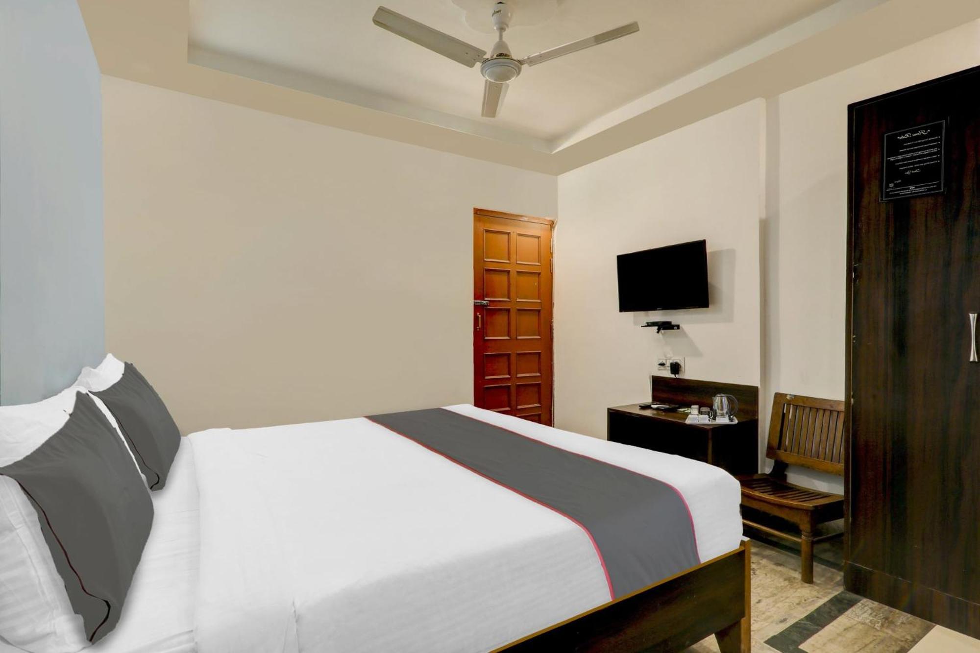 Collection O Premier Near Hazratganj Lucknow Exterior foto